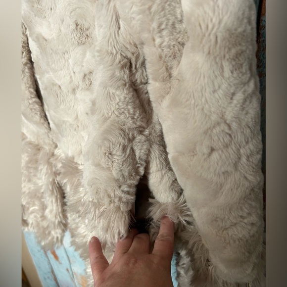 Carre Noir Short Trio Faux Fur Collar Jacket - Picture 4 of 7